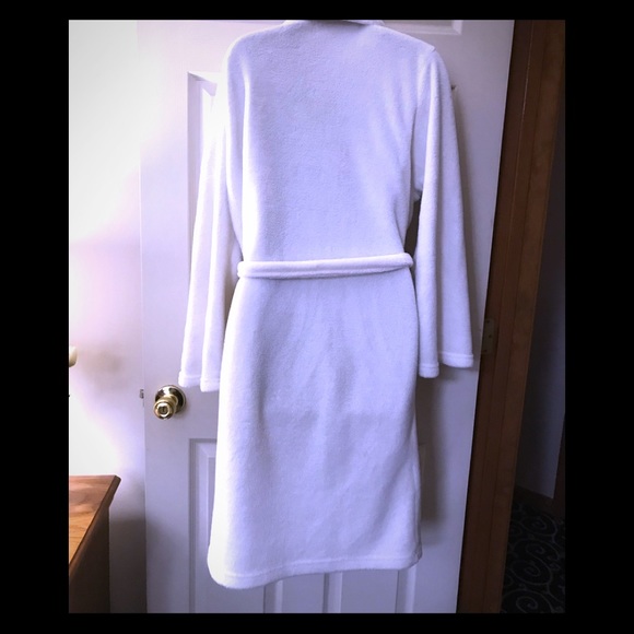 Ulta Robe - Picture 2 of 4